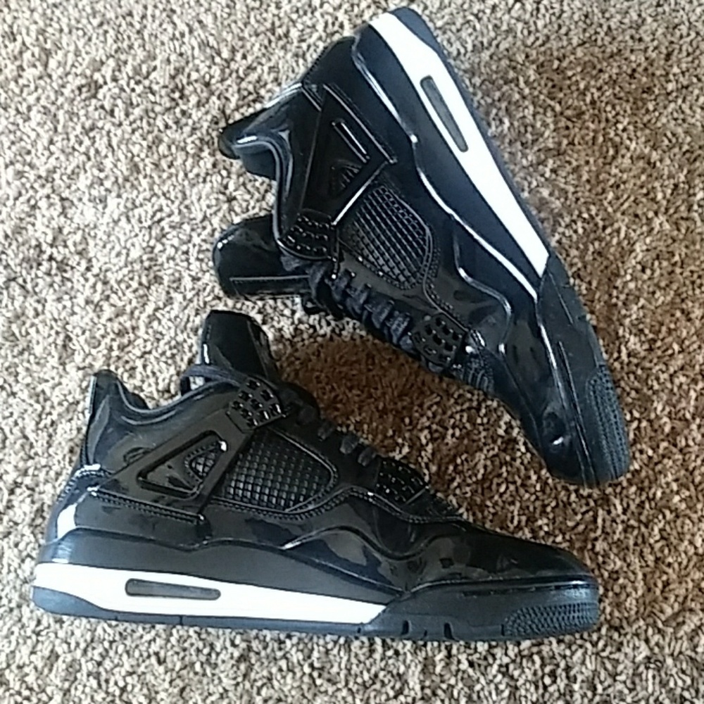 ✨✨JORDAN RETRO 4 LAB 11s